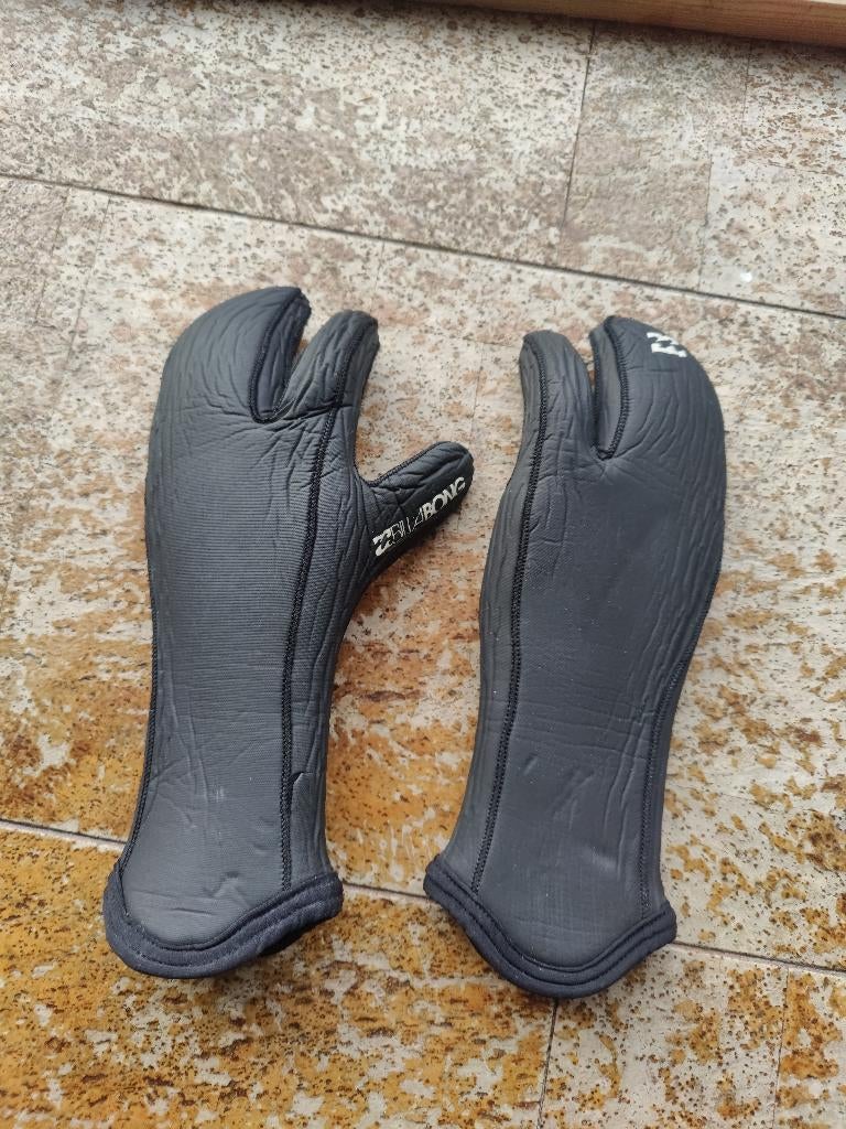 Gants de surf Billabong 8 mm, Sports & Fitness, Sports & Fitness Autre, Enlèvement, Comme neuf