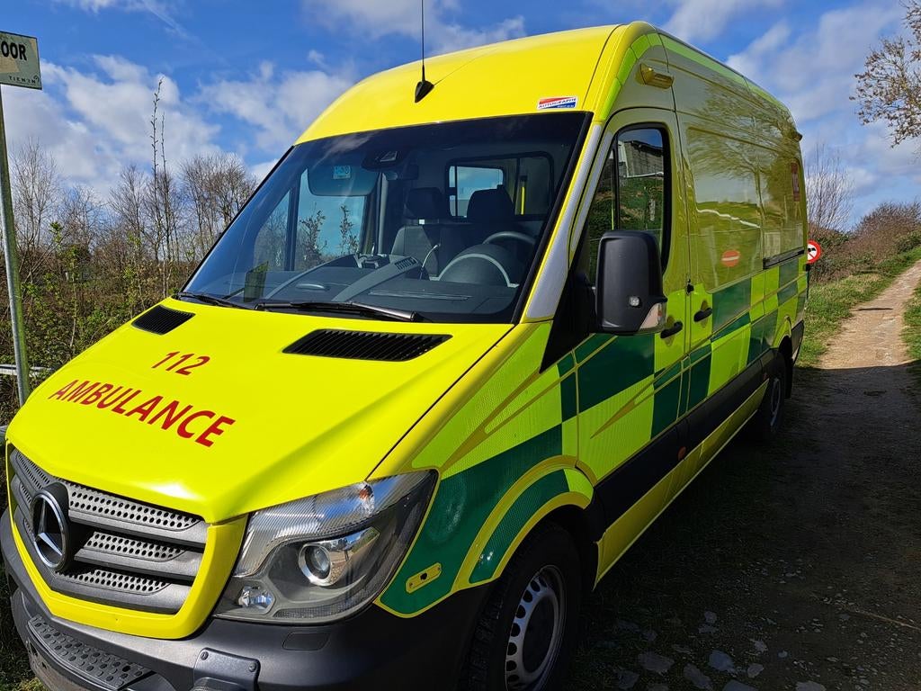 Mercedes ambulance, Autos, Achat, Euro 6, Jaune, Diesel