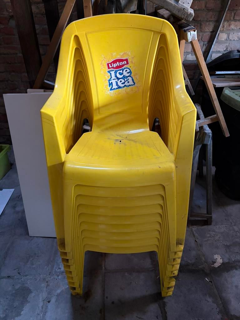 Stoelen, Ophalen, Zo goed als nieuw