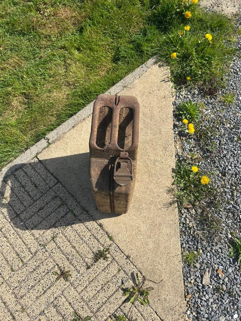 Jerrycan wo2 brits 1943, Ophalen, Gebruikt