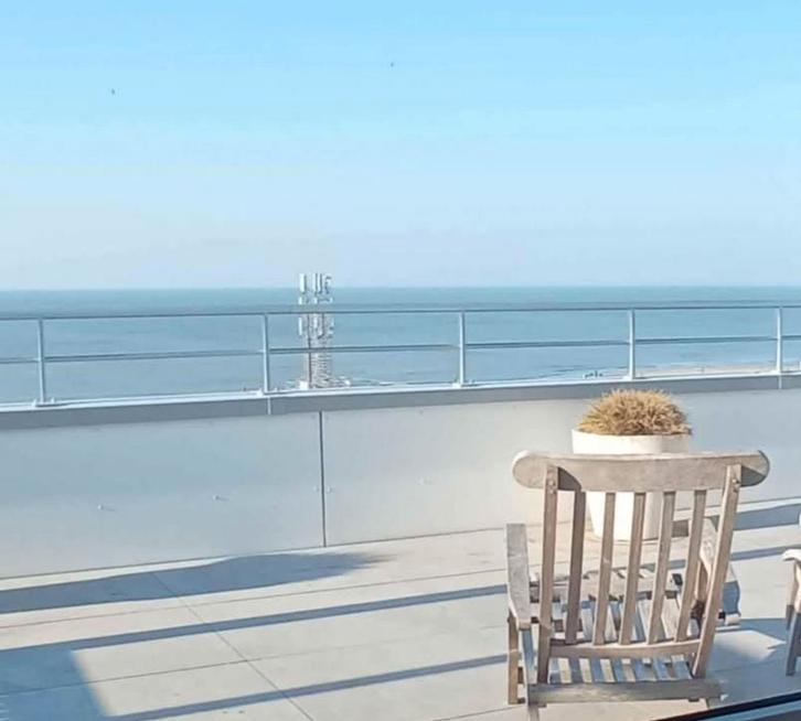 Studio penthouse zeezicht paasvakvrij  -100€ ‼️👉12-19/4/26❗, Tickets en Kaartjes, Hotelbonnen