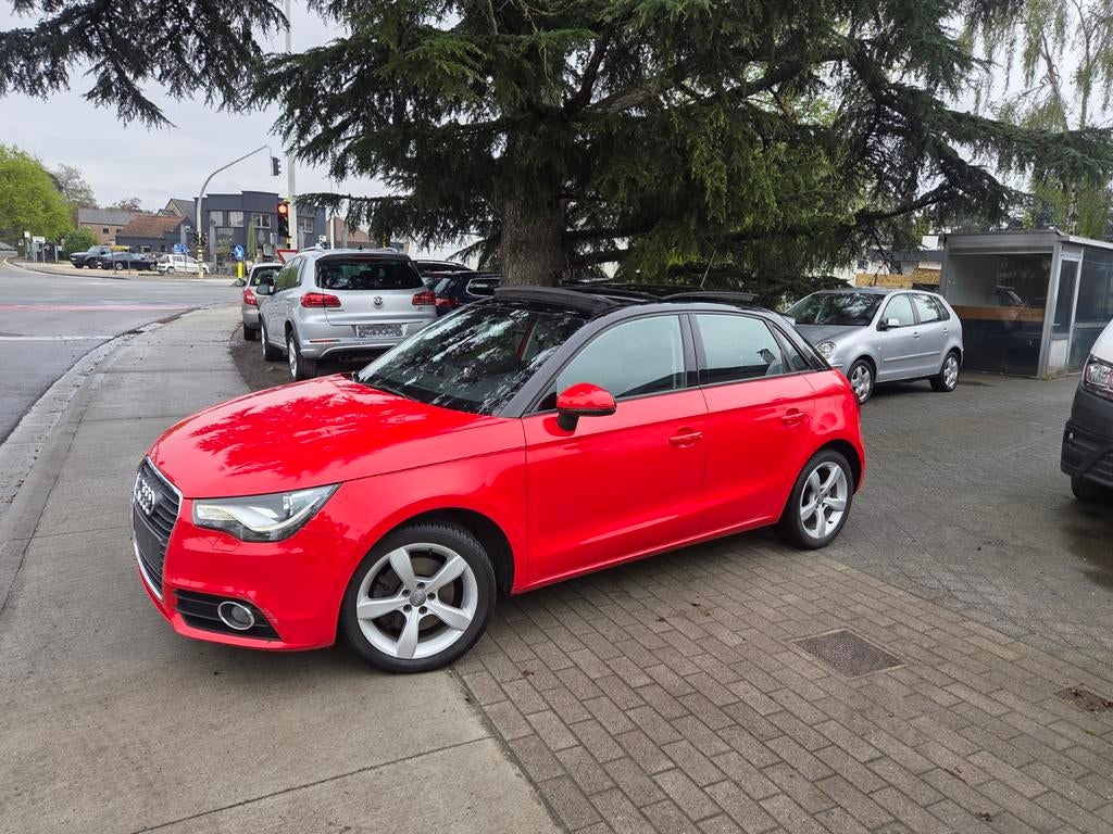 Audi A1 1.4TFSI AUTOMAAT
Full full, A1, 4 cilinders, Leder, 1390 cc