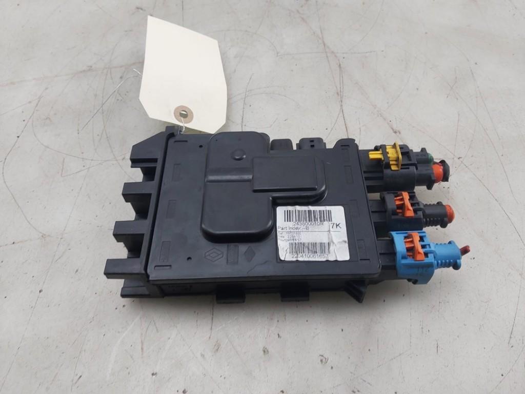 DIVERS Renault Megane III Grandtour (KZ) (|243800010R|), Renault, Valeo, Utilisé, 100, rue de Courcelles
75017  Paris, FR