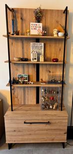 Boekenkast meubella Saturn, Ophalen, 50 tot 100 cm, Zo goed als nieuw, Met klep(pen)