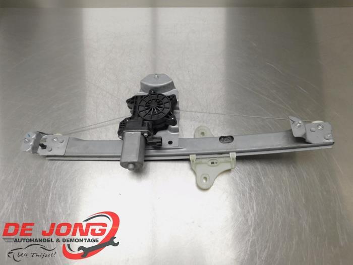 Mécanique vitre 4portes avant gauche d'un Renault Clio, Renault, -, 3 mois de garantie, Utilisé