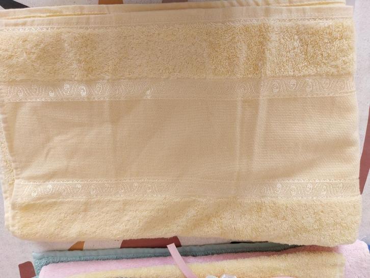 Ensemble pour broderies, Hobby & Loisirs créatifs, Broderie & Machines à broder, Neuf, Enlèvement ou Envoi