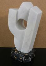 Lieven DEBRABANDERE, beeld in Carrara-marmer, Antiek en Kunst, Ophalen of Verzenden