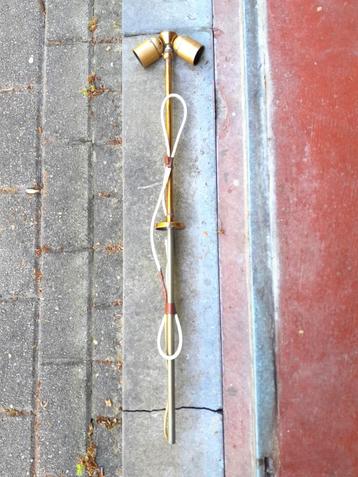 Support de lampes sur tige filetée. beschikbaar voor biedingen
