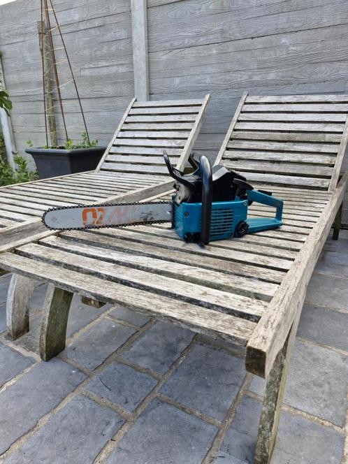 Makita DCS 390 kettingzaag, Tuin en Terras, Heggenscharen, Gebruikt, Benzine, Ophalen