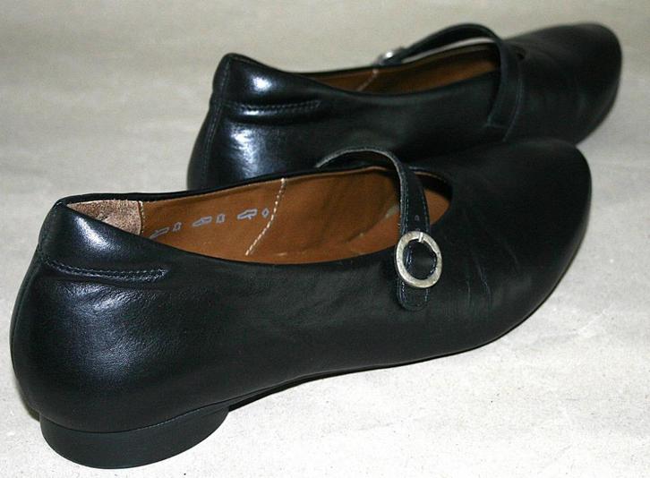 Instapschoenen Think! Maat 38,5, Kleding | Dames, Schoenen, Gedragen, Instappers, Zwart, Ophalen of Verzenden