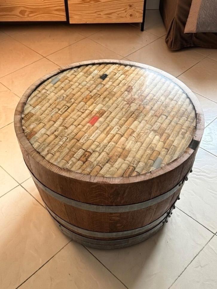 Table basse unique en demi-tonneau et son tonneau-bar, Huis en Inrichting, Tafels | Salontafels, Zo goed als nieuw, 50 tot 75 cm