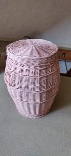 Mooie roze linnenmand / slangenmand met deksel, kan gebruikt, Huis en Inrichting, Ophalen of Verzenden, Zo goed als nieuw