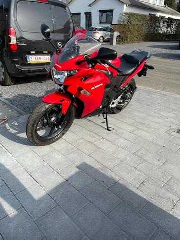 Honda CBR 125 uit 2014, rijbewijs B