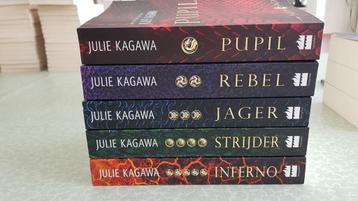 Julie kagawa reeksen ( prijs/boek ) beschikbaar voor biedingen