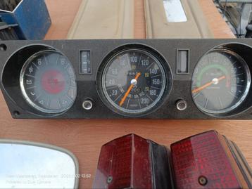 Citroën DS oldtimer parts beschikbaar voor biedingen