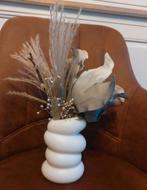 Droogbloemen met vaas, Ophalen of Verzenden, Zo goed als nieuw