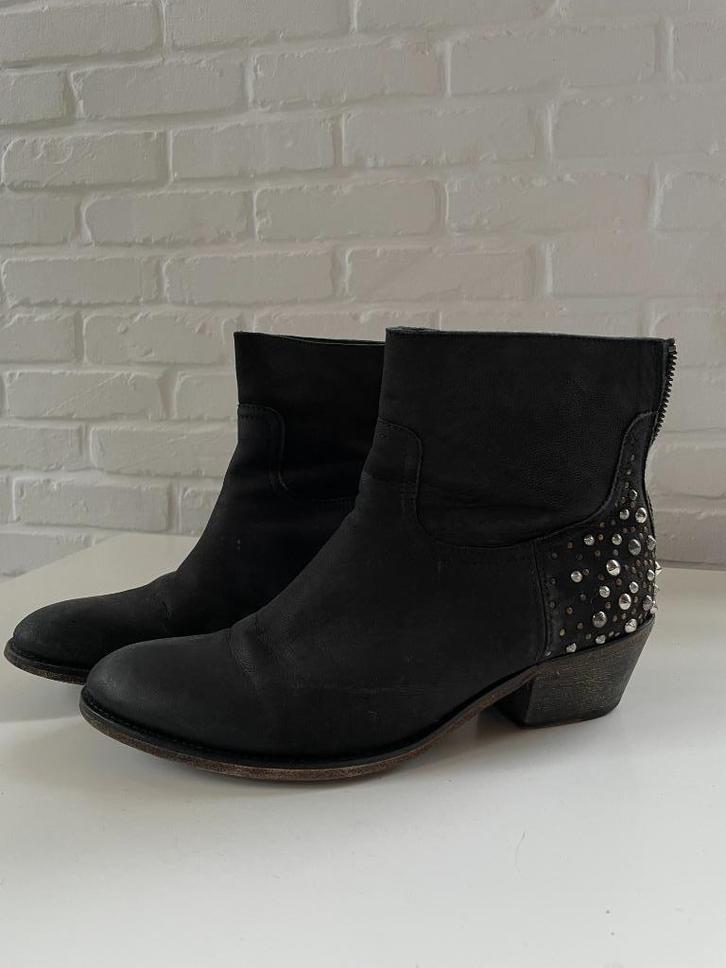 Weinig gedr Zadig & Voltaire boots met studs, mt 40, Kleding | Dames, Schoenen, Gedragen, Lage of Enkellaarzen, Zwart, Verzenden