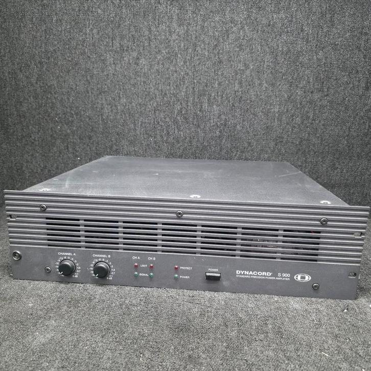 DYNACORD S900  versterker   2 x 450 watt, Audio, Tv en Foto, Luidsprekerboxen, Zo goed als nieuw, Ophalen of Verzenden