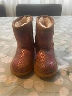 UGG Boot, Kinderen en Baby's, Kinderkleding | Schoenen en Sokken, Ophalen, Zo goed als nieuw