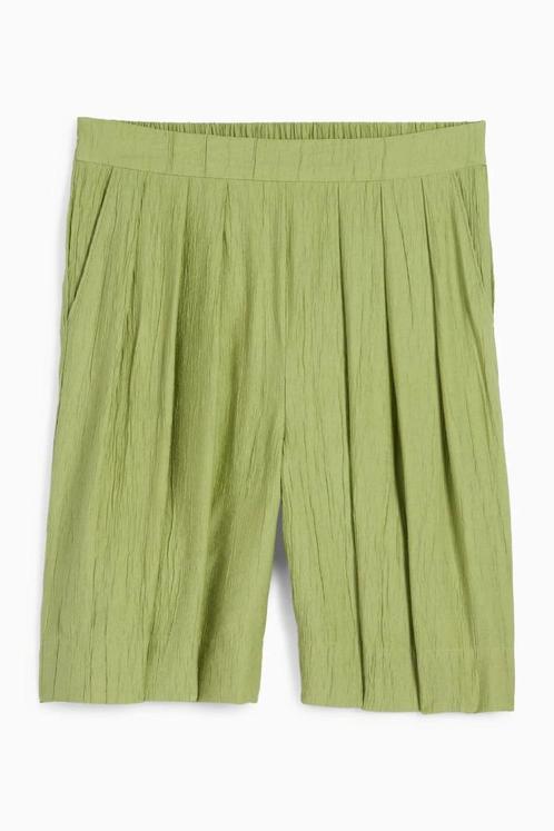 Nieuwe bermuda, mt 38/40, Kleding | Dames, Broeken en Pantalons, Nieuw, Maat 38/40 (M), Groen, Kort, Ophalen of Verzenden