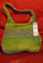 Handtasje gebreid in verschillende kleuren groen., Ophalen of Verzenden, Zo goed als nieuw, Groen