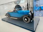 Kuifje Roadster auto V8 1 : 24, Ophalen of Verzenden, Kuifje, Gebruikt, Beeldje of Figuurtje