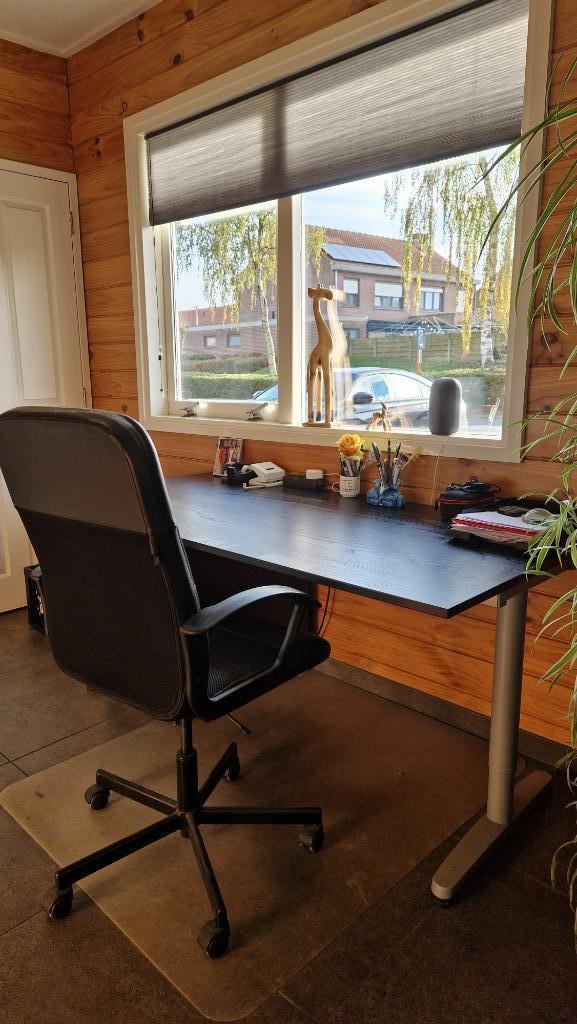 IKEA Galant Bureau, Huis en Inrichting, Bureaus, Zo goed als nieuw, Bureau, In hoogte verstelbaar, Ophalen