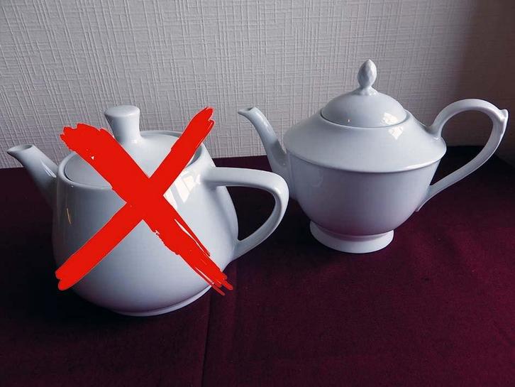 Porseleinen Theepot: €.5,0, Huis en Inrichting, Keuken | Servies, Zo goed als nieuw, Porselein, Ophalen of Verzenden