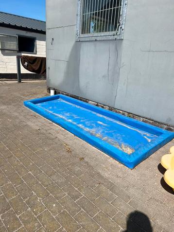 Waterbak beschikbaar voor biedingen