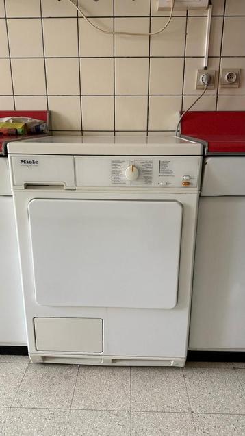 Te koop: Miele droogkast Novotronic T1230C – €80 beschikbaar voor biedingen