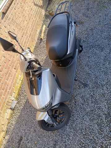 Trottinette électrique Yadea T9L, Autres modèles, Comme neuf, Enlèvement, Classe A (25 km/h)