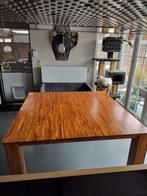 Vierkante eettafel 140/140, Ophalen