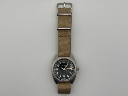 Baltany W10 Retro Military Pilot Tonneau Watch S2001B, Handtassen en Accessoires, Horloges | Heren, Gebruikt, Polshorloge, Overige merken