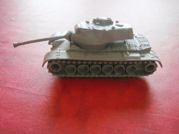 Char Tank militaire. Plastique "Vintage N1". beschikbaar voor biedingen