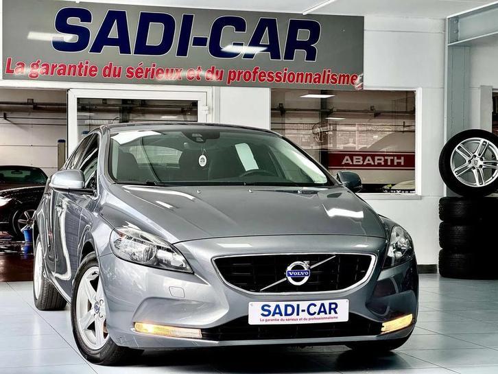 Volvo V40 1.6 D2 114cv Momentum, Autos, Volvo, Entreprise, Achat, V40, ABS, Airbags, Air conditionné, Bluetooth, Ordinateur de bord