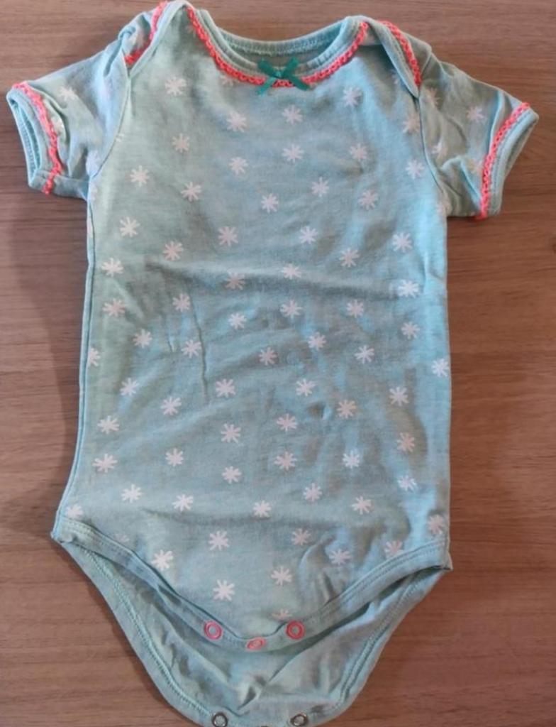 Romper met korte mouwen - maat 62/68, Kinderen en Baby's, Nacht- of Onderkleding, Meisje, Ophalen of Verzenden, Zo goed als nieuw