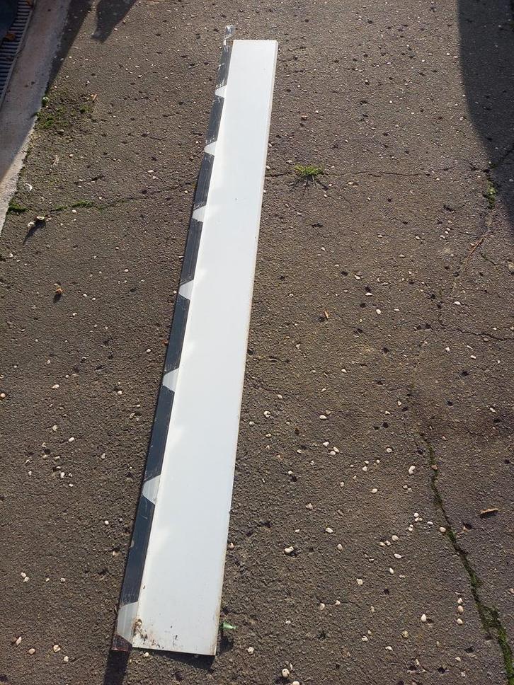 Profil de finition tôle de bardage acier, Bricolage & Construction, Plinthes & Finitions, Comme neuf, Enlèvement ou Envoi