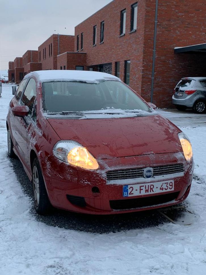 Fiat Punto 1.4l, Auto's, Fiat, Particulier, Punto, Radio, USB, Benzine, Euro 4, Stadsauto, 3 deurs, Automaat, Rood, Grijs, Ophalen