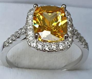 Prachtige oude Ring. beschikbaar voor biedingen
