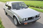 Alfa Romeo Alfetta 2000 Trintignant-uitvoering 1981 no65/100, Autos, Oldtimers & Ancêtres, Argent ou Gris, 4 portes, Boîte manuelle