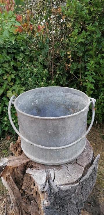 Ancien pot de fleurs en métal, Enlèvement, Utilisé, Métal, Intérieur