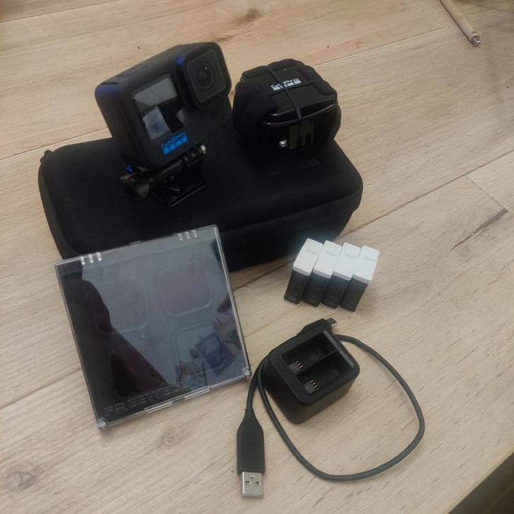 GoPro Hero Black 11 | 4 batterijen + oplader | ND-filters, Audio, Tv en Foto, Actiecamera's, Gebruikt, GoPro, Ophalen of Verzenden