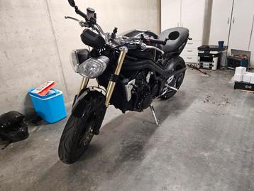 Triumph speed triple 1050 beschikbaar voor biedingen