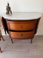 Commode demi lune, Enlèvement, Comme neuf