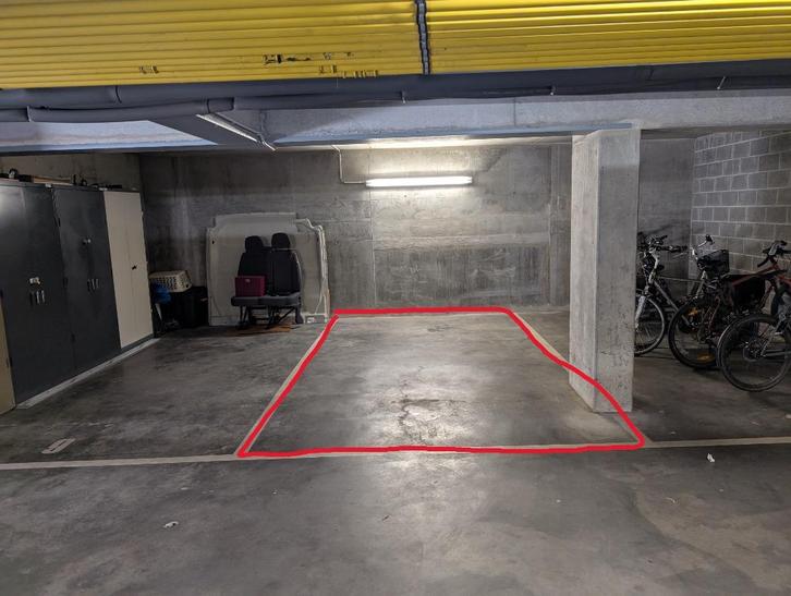 Te Huur: Ondergronds parking - Bargiekaai (Campus Rabot), Immo, Garages en Parkeerplaatsen, Gent