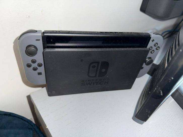Switch V2 2019, Games en Spelcomputers, Spelcomputers | Nintendo Switch, Ophalen