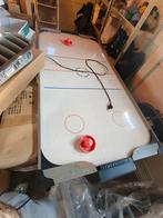 Air hockey tafel werkt nog, enkel luchtgaten zuiver maken., Kinderen en Baby's, Speelgoed | Speeltafels, Ophalen, Gebruikt