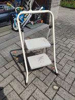 2 laddertjes met 2 treden, Doe-het-zelf en Bouw, Ladders en Trappen, Ophalen, Zo goed als nieuw, Ladder