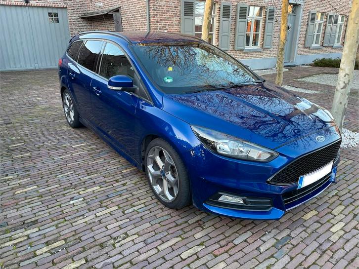 Ford Focus ST2 - 2015 - 127.000km - 250pk, Autos, Ford, Particulier, Focus, Enlèvement