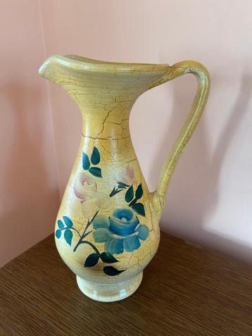 Vaas beschikbaar voor biedingen